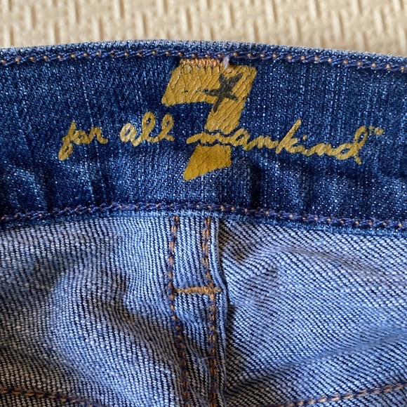 7 For All Mankind Cut Off Jean Shorts - Picture 7 of 8